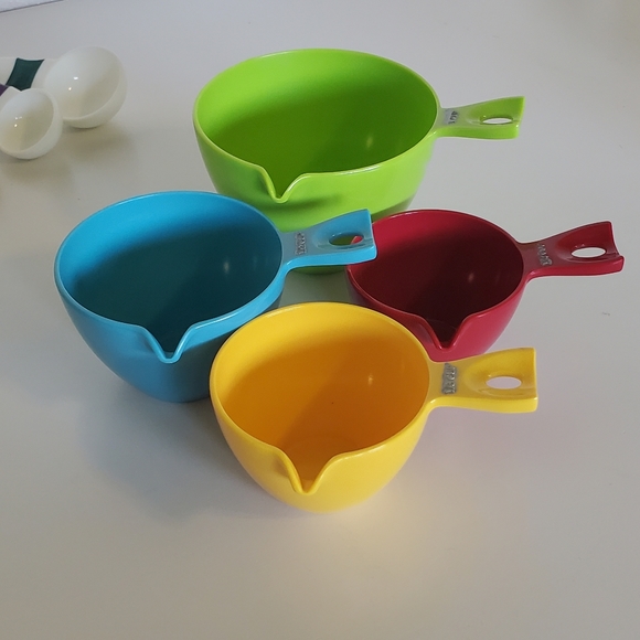 🔥 SOLD Cute Colorful Kitchen Set - Picture 4 of 7